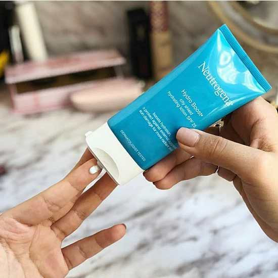 کرم ضد آفتاب SPF25 نوتروژینا حجم 50 میلی لیتر اصل