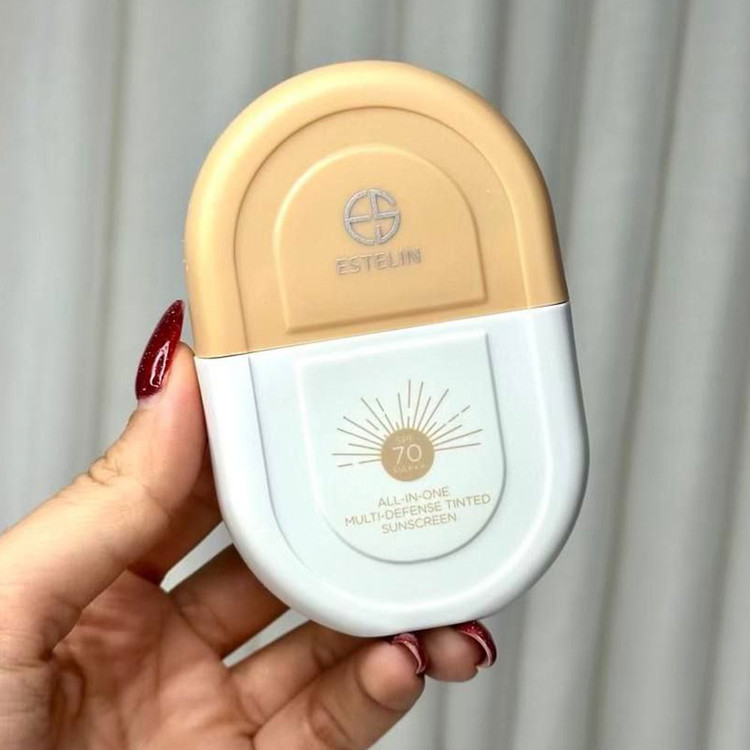 ضد آفتاب استیلن حجم 50 میل در دو مدل بی رنگ و رنگی spf 70 , spf 50